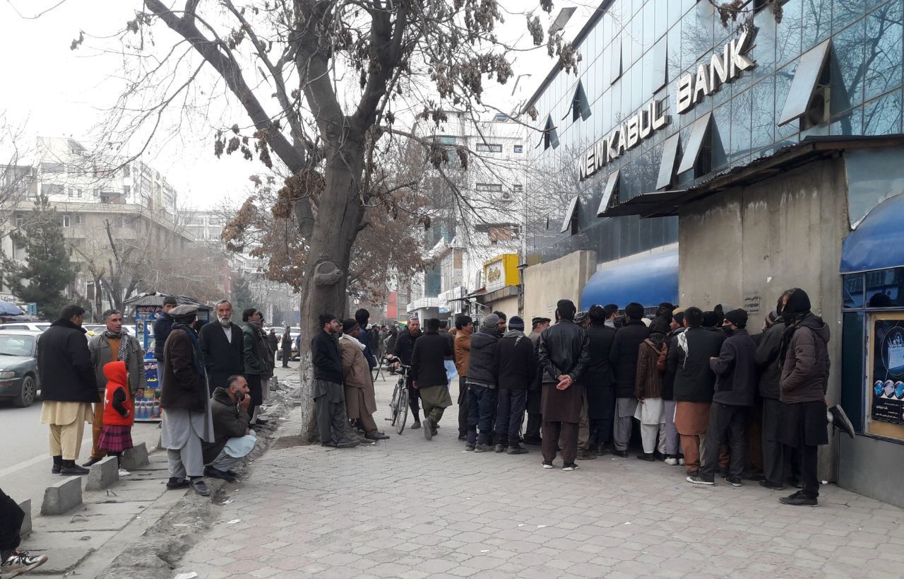 Afghans Rush Banks; Banks Running Out of Money